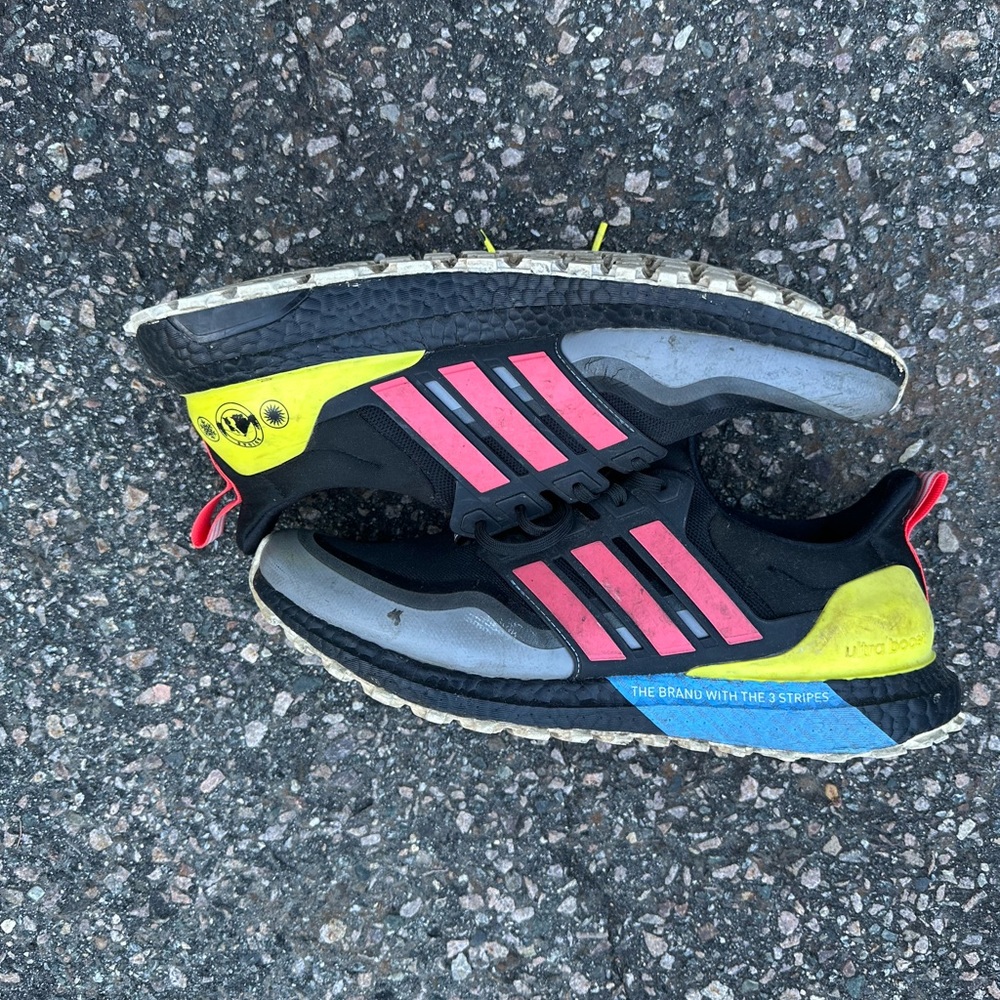Adidas Black and Pink Retro Sneakers with Bold Color Blocking